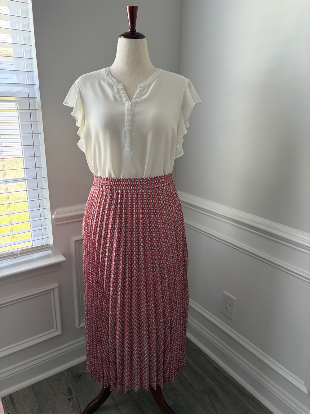 Max Studio pleated skirt | size large
